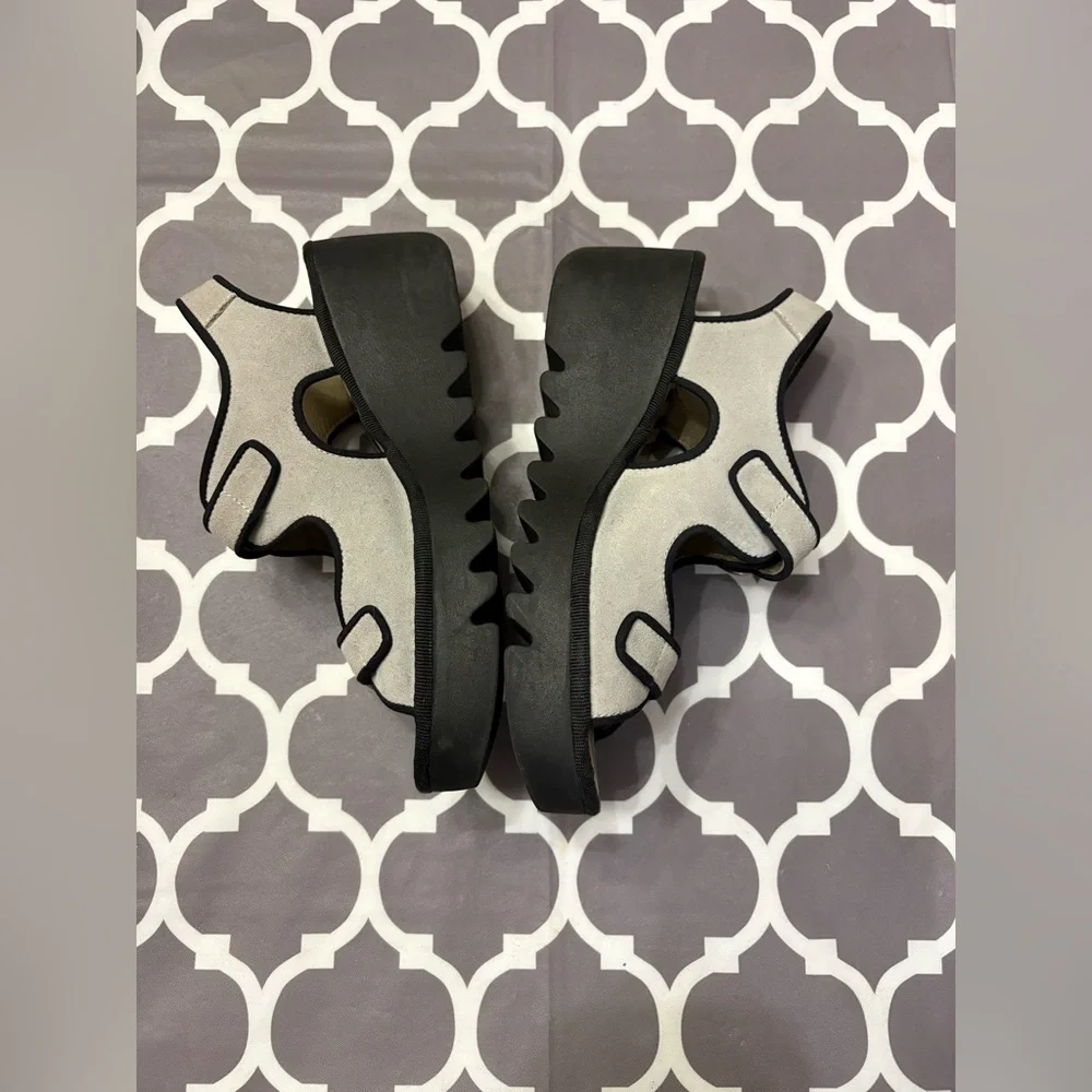 FLY London BARA355FLY platform grey suede platform sandals